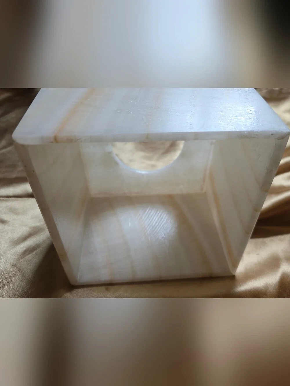 Vintage Collectable Tellez Off White Mexican Onyx Decorative Tissue Box Cover